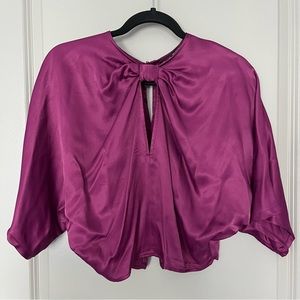This is a really nice crop blouse from Zara.